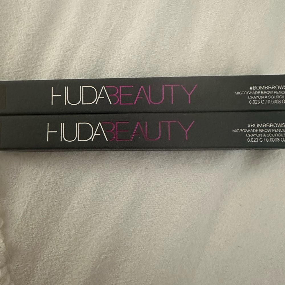 HUDA BEAUTY Microshade Brow Pencil - Black brown